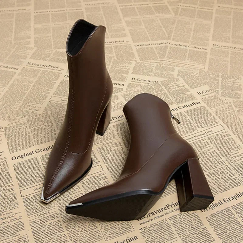 CELESTE | Refined Chelsea Boots