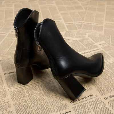 CELESTE | Refined Chelsea Boots