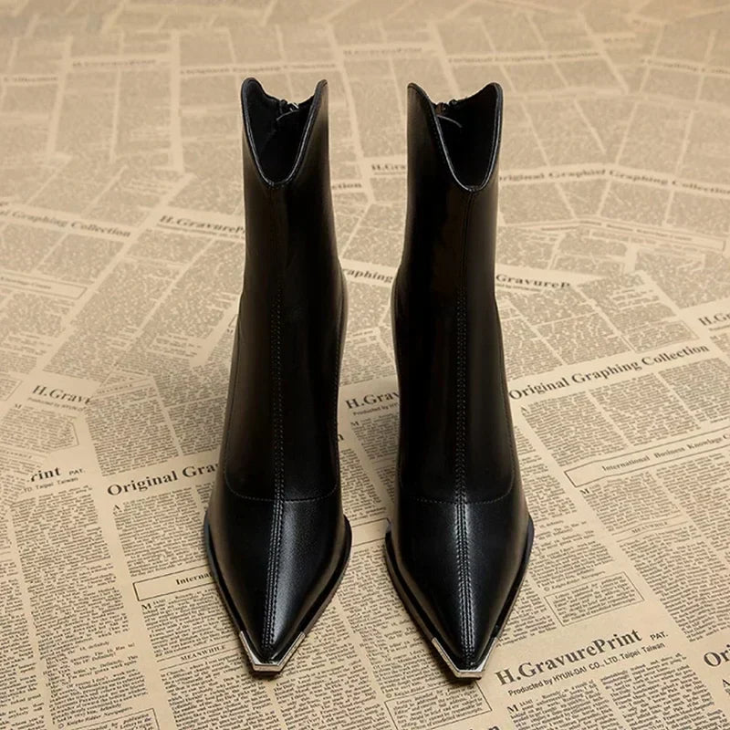 CELESTE | Refined Chelsea Boots