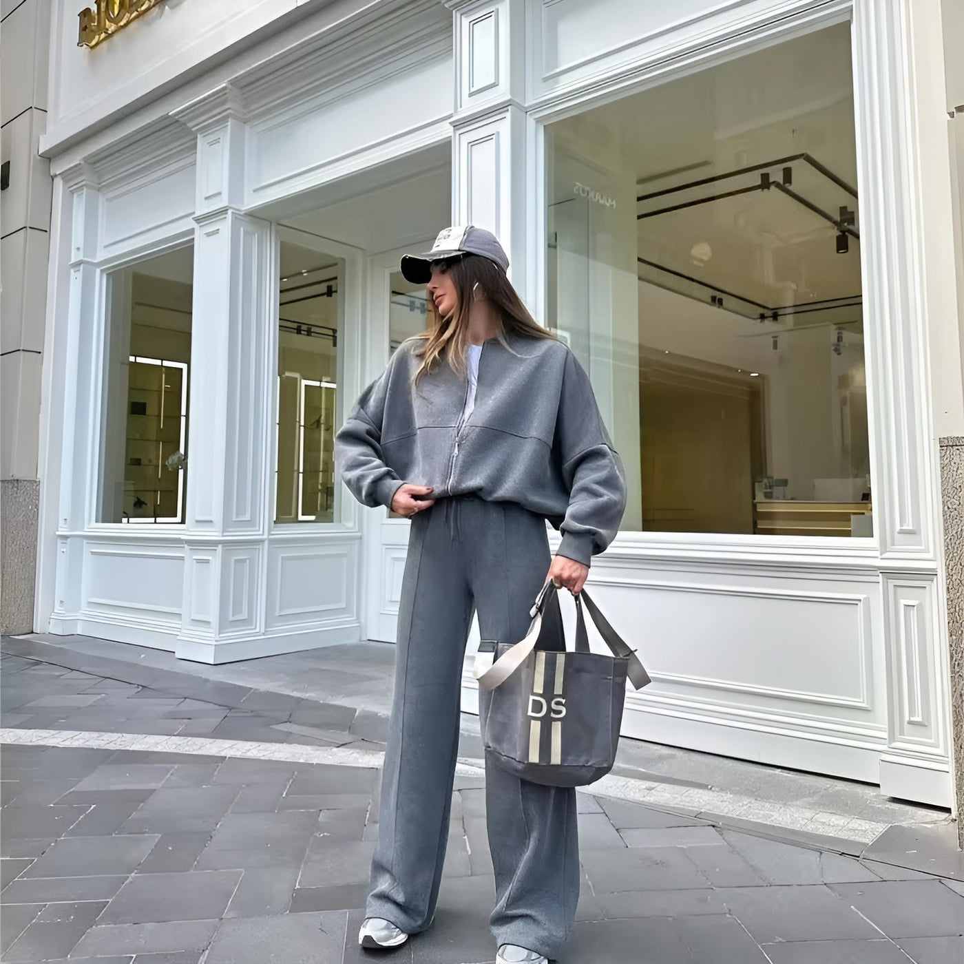 NOVEL | Trendy Tracksuit